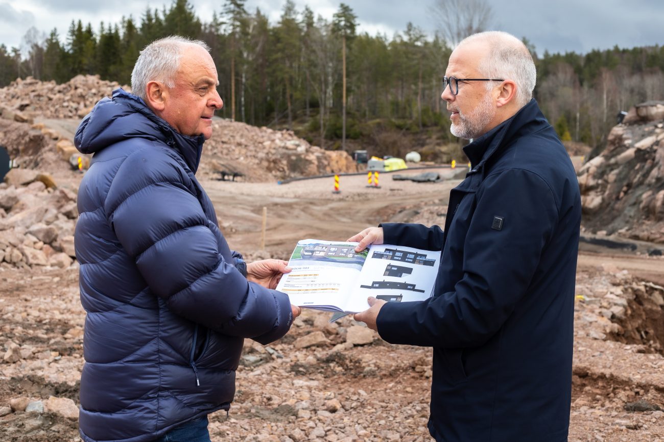 JOBBER PÅ SPRENG: Arbeidet med Bjørndalåsen pågår for fullt. Det bygges alt fra smarte leiligheter til større eneboliger – i det som blir et solrikt og attraktivt nabolag med kort avstand til det aller meste.