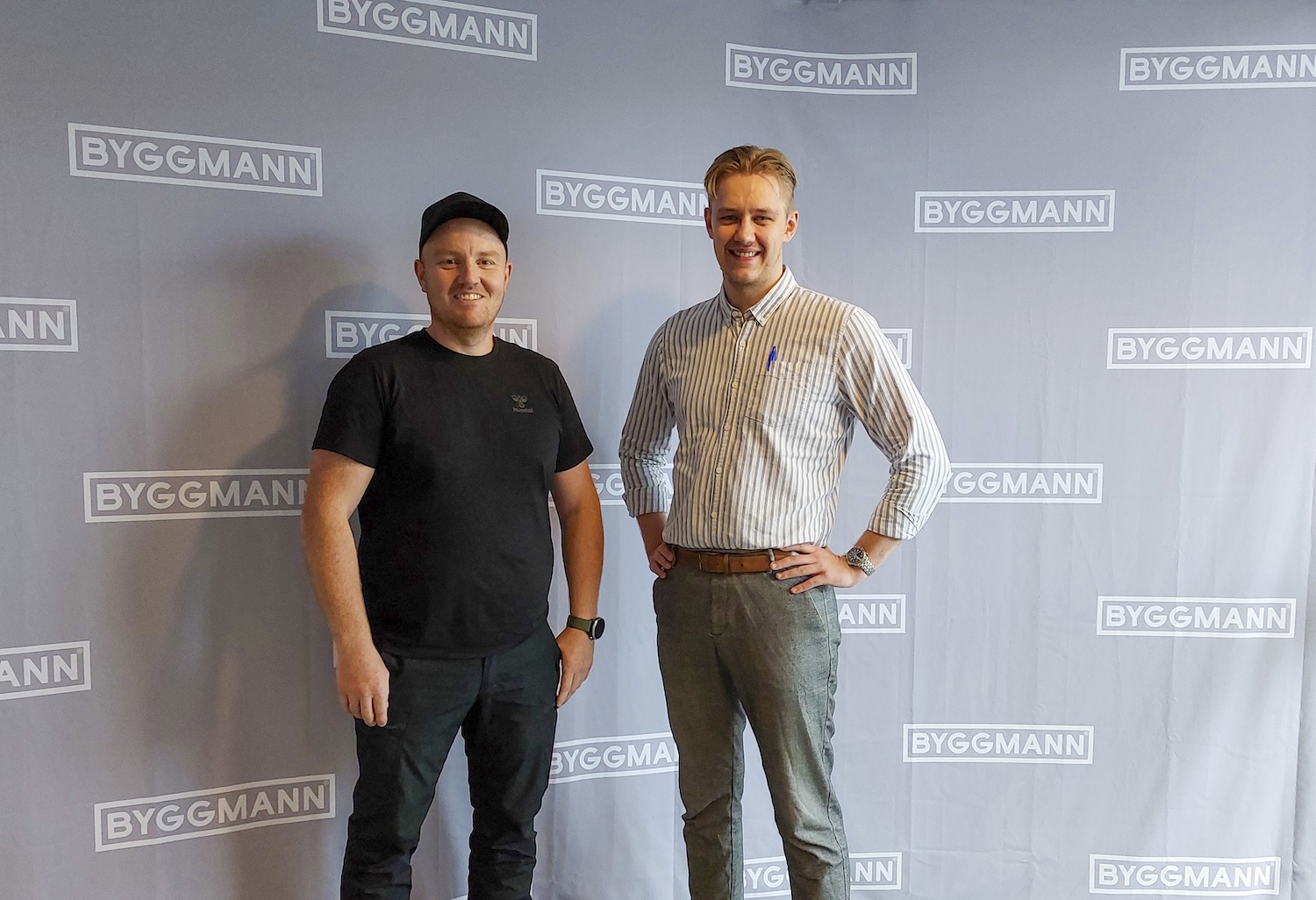 Robin Rørseth og Daniel Blindheim foran Byggmann-veggen